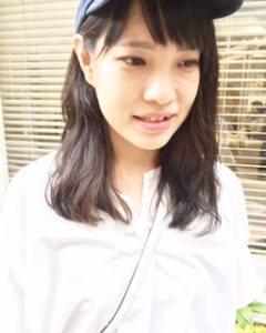 ダークトーン×アクセントカラー