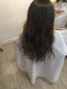 イルミナカラーで暗髪に♪