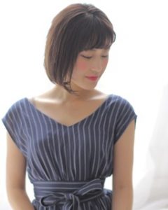 ダークカラー×耳かけ前下がりボブ☆