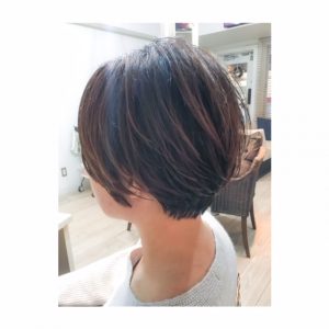 ショートヘアと書いて加藤信綱と呼ぼう。
