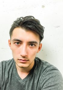 顔周り。