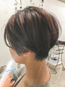 夏仕様の透明感ショートスタイル。