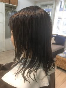 涼しげな印象にしてみては?。