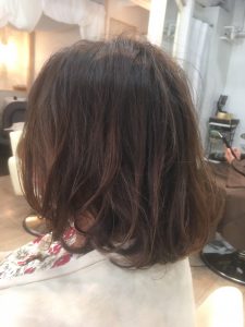 ボブスタイルでも変化をつけましょう♪。