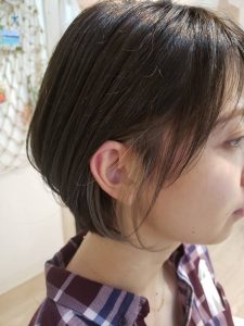 秋もインナーカラー楽しみましょう♪。
